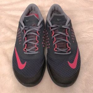 Women’s Nike FS Lite Run 2 Athletic Sneakers